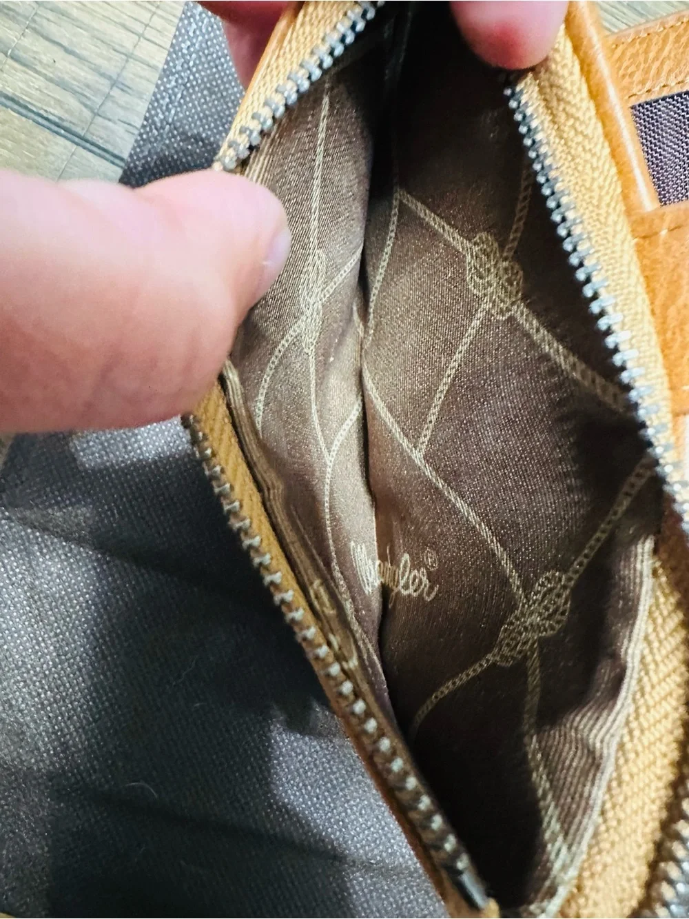 Wrangler Tan Trifold Leather Wallet with Snap Tab